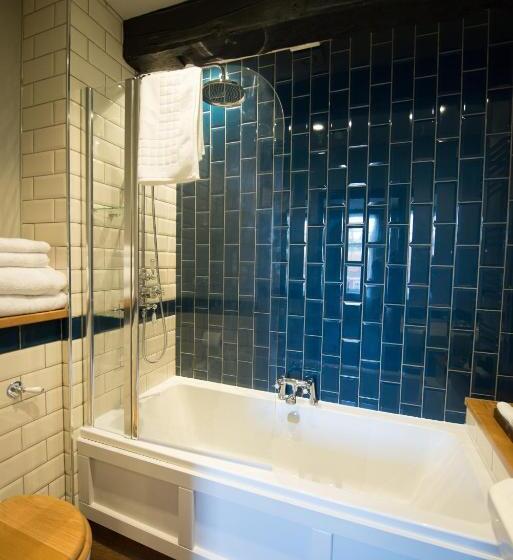 ファミリールーム, The White Hart