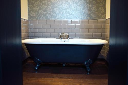 デラックスルーム, The White Hart