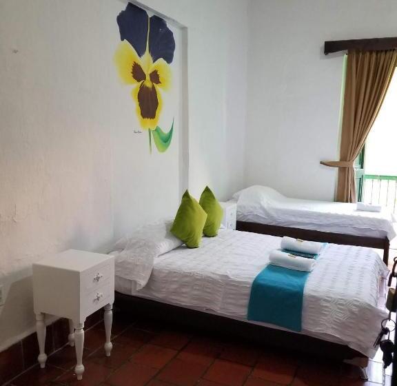 Семейный Номер, La Mansion Hostel