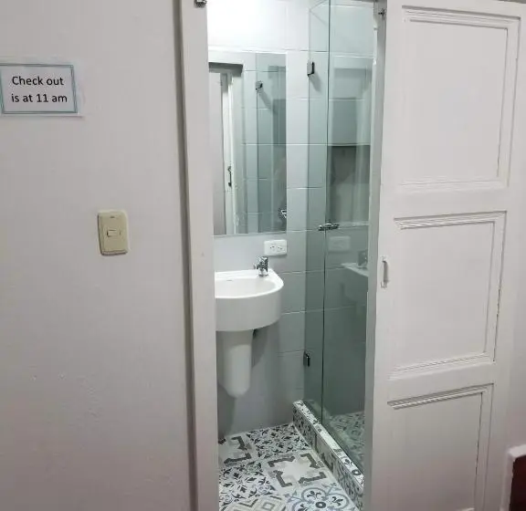 スタンダードルーム, La Mansion Hostel