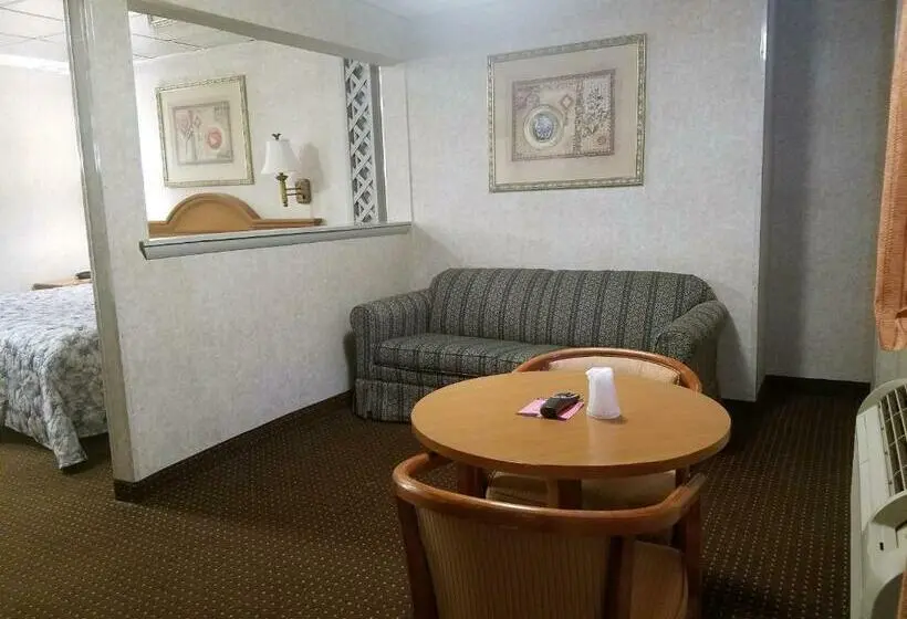 キングサイズベッドのスーペリアルーム, Travelers Lodge