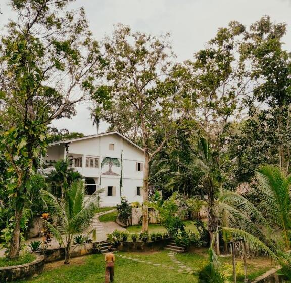 Номер Стандарт с Балконом, Kirinuga Boutique Retreat