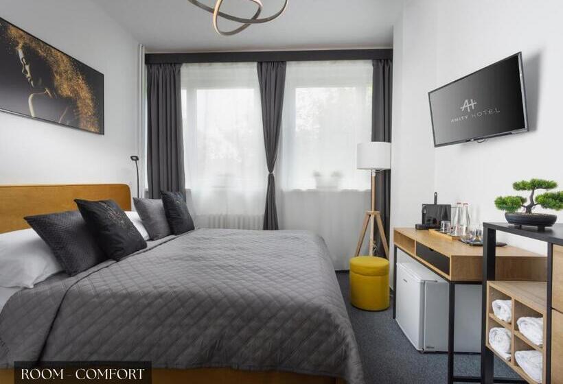 חדר קומפורט, Amity