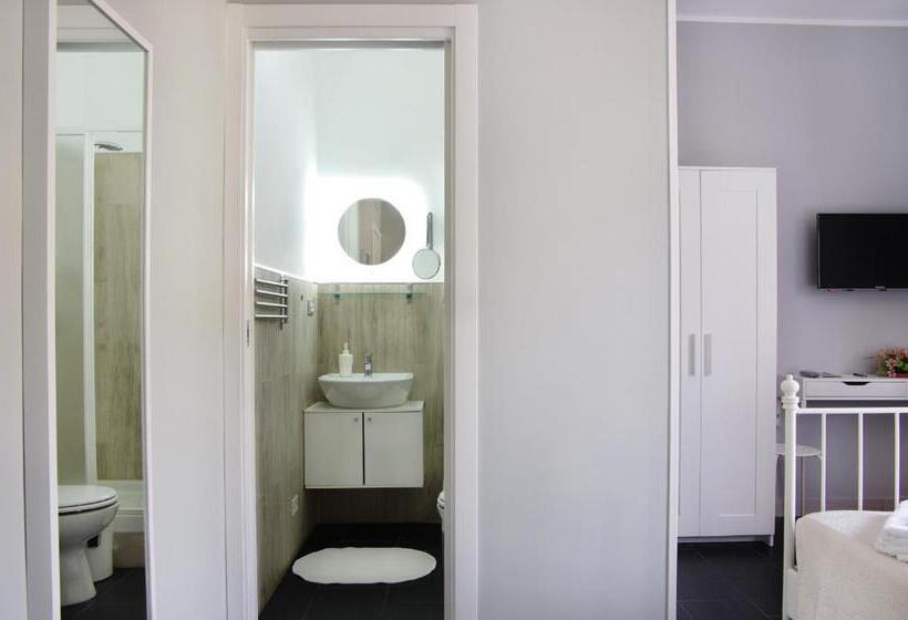 חדר סטנדרט, B&b Binario Uno