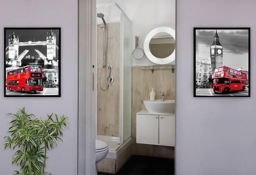 חדר סטנדרט יחיד, B&b Binario Uno