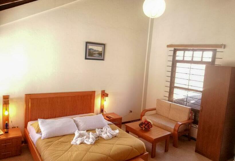 غرفة قياسية, La Primavera