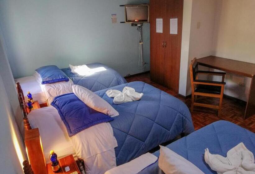 غرفة كلاسيكية ثلاثية, La Primavera