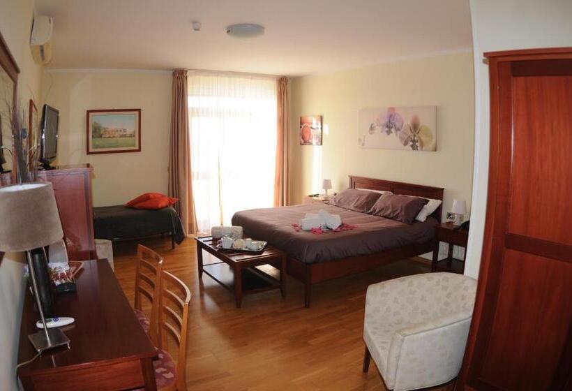 اتاق استاندارد سه نفره, Masseria Marziale