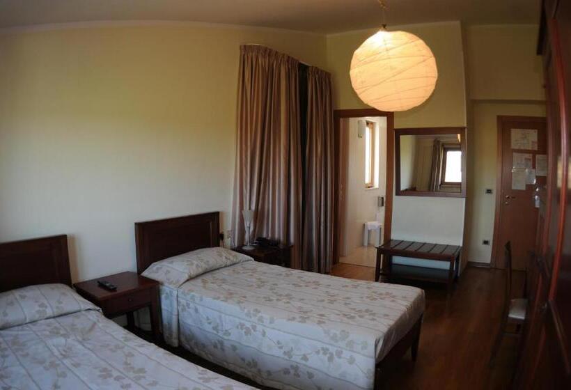 اتاق اکونومی, Masseria Marziale