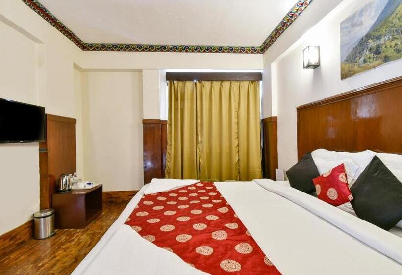 キングサイズベッドのデラックスルーム, Muscatel Yavachi   400 Mts From Mg Marg
