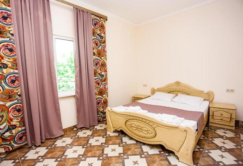سوییت, Sabina