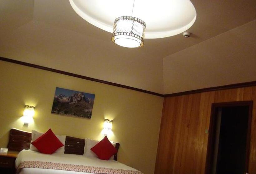 اتاق لوکس, The Nelion