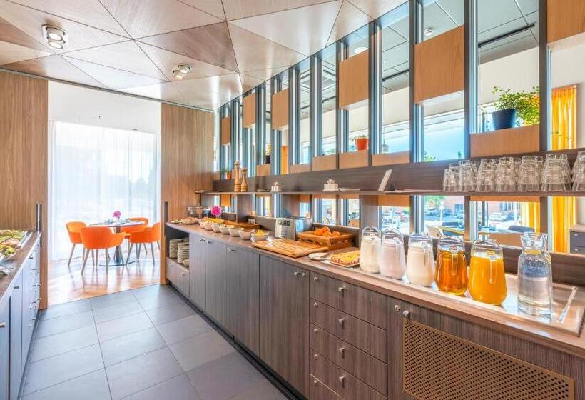 اتاق خانوادگی, Sophia By Tartuhotels