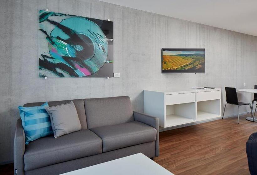 סוויטת ג'וניור עם מרפסת, Aparthotel Baden