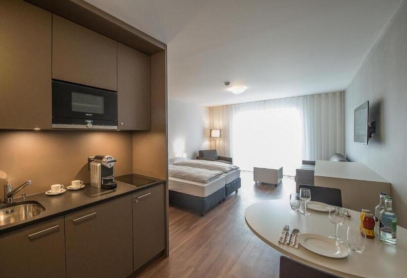 סוויטת ג'וניור עם מרפסת, Aparthotel Baden