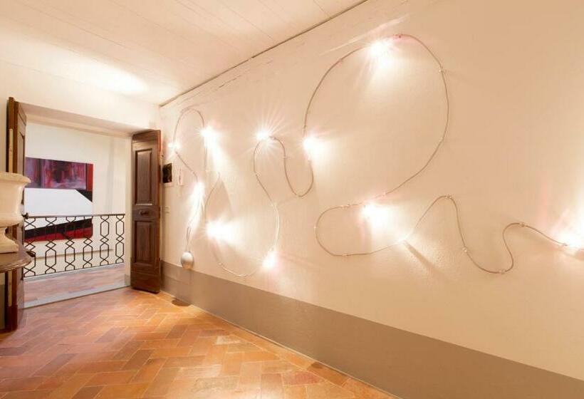 Люкс Повышенной Комфортности, Cortona Charme