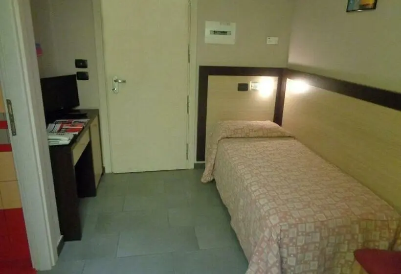 Economy Yhden Hengen Huone, Airone