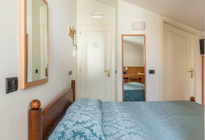 اتاق استاندارد یک نفره, Albergo Il Giardino Del Rio