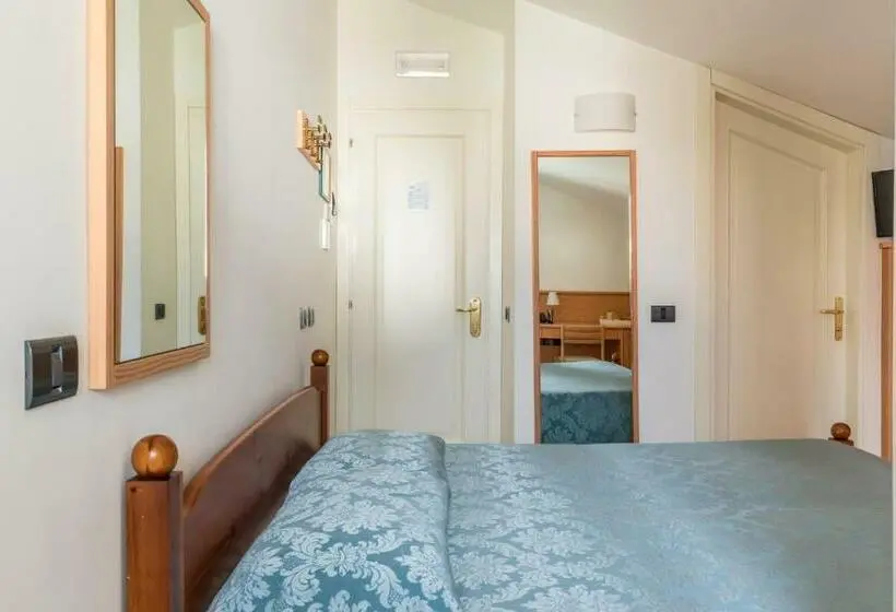 اتاق استاندارد یک نفره, Albergo Il Giardino Del Rio