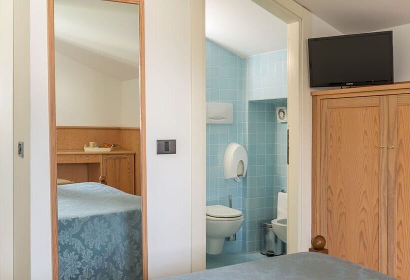 اتاق استاندارد یک نفره, Albergo Il Giardino Del Rio