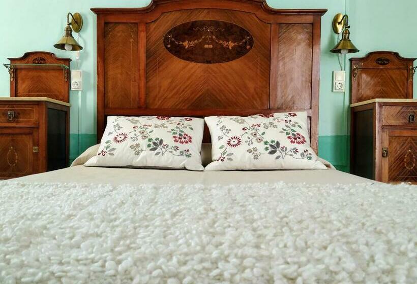 غرفة قياسية, Ca Les Senyoretes