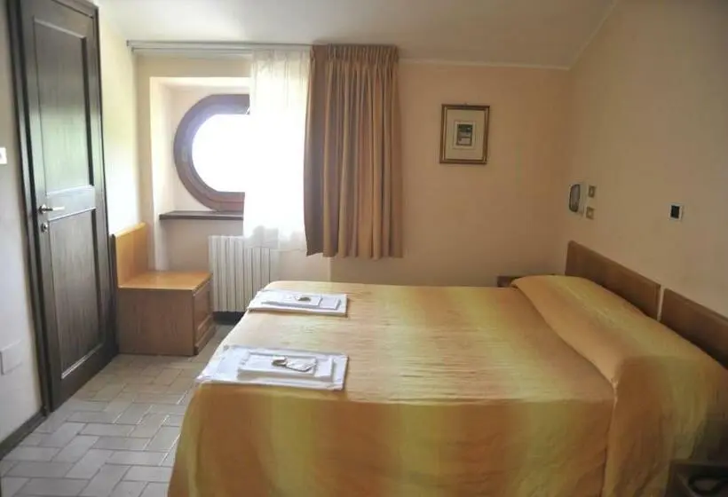 Standard-huone, Fontemaggio