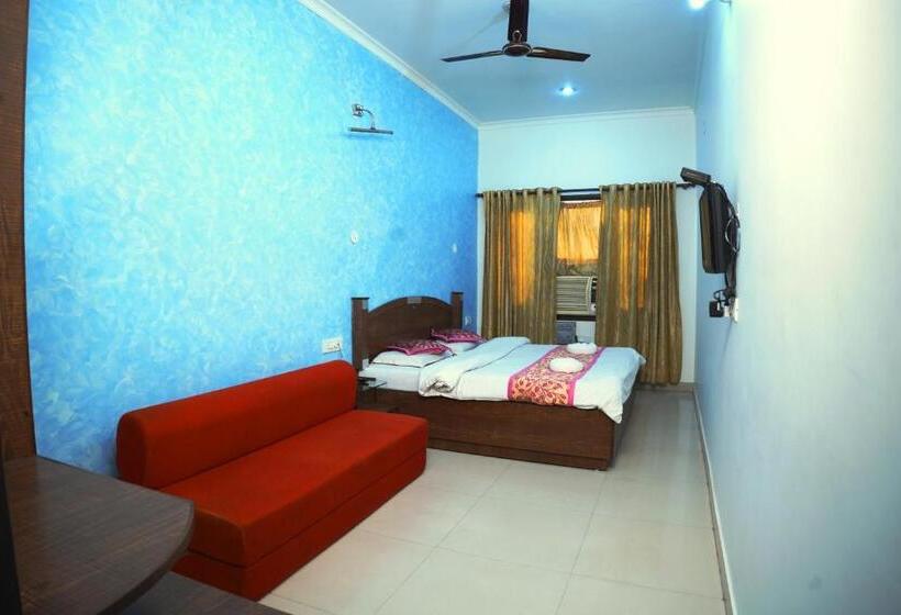Quarto Familiar Deluxe, Holiday Comfort   800 Mts From Jallianwala Bagh
