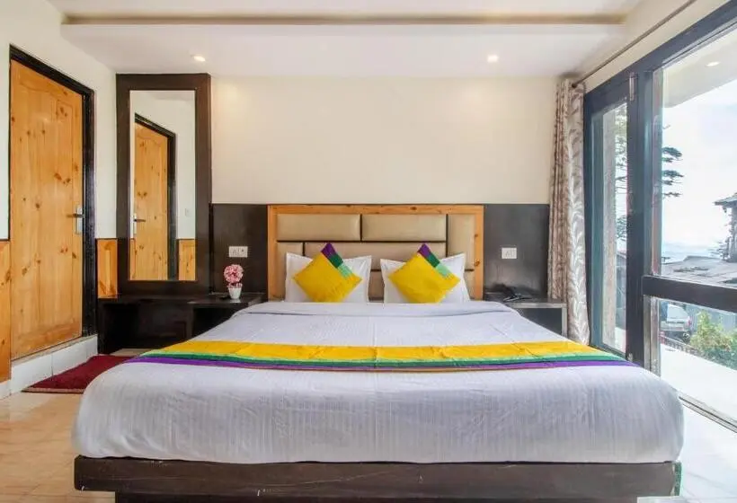 シングルデラックスルーム, Itsy Hotels Avantika With Forest View