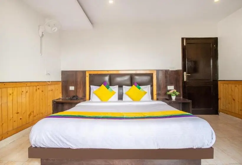 景色の見えるデラックスルーム, Itsy Hotels Avantika With Forest View