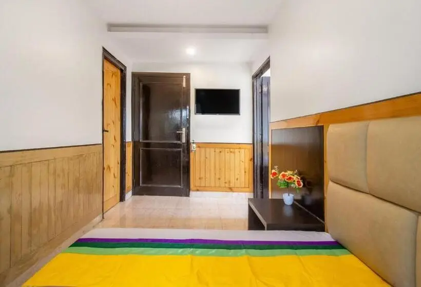 景色の見えるデラックスルーム, Itsy Hotels Avantika With Forest View