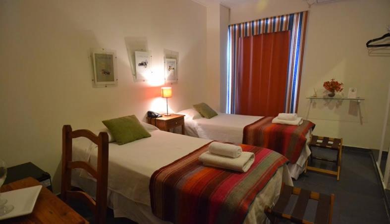 غرفة قياسية, La Cautiva De Ramirez