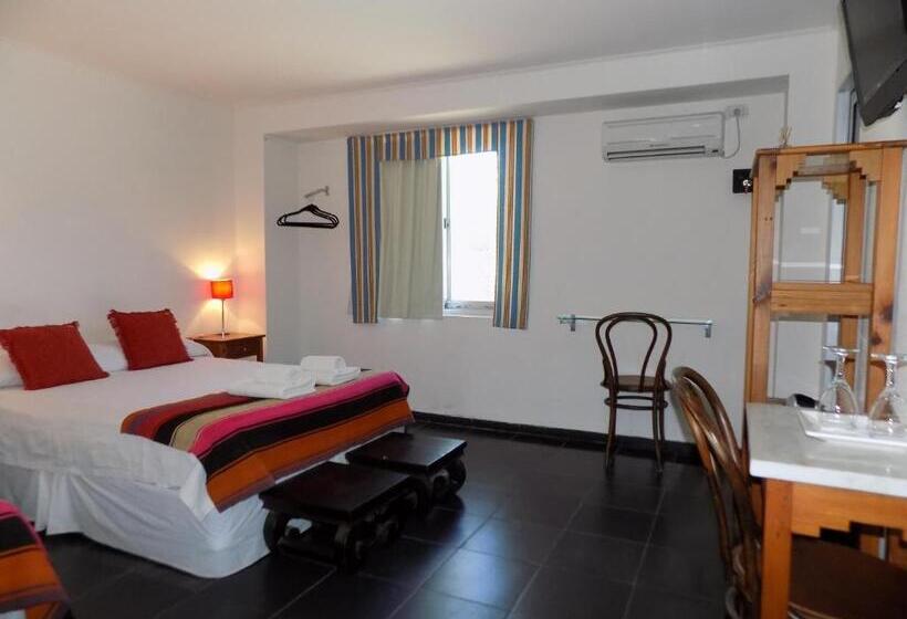 غرفة قياسية ثلاثية, La Cautiva De Ramirez