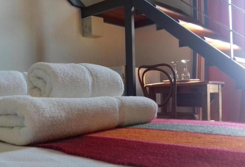 غرفة عائلية, La Cautiva De Ramirez