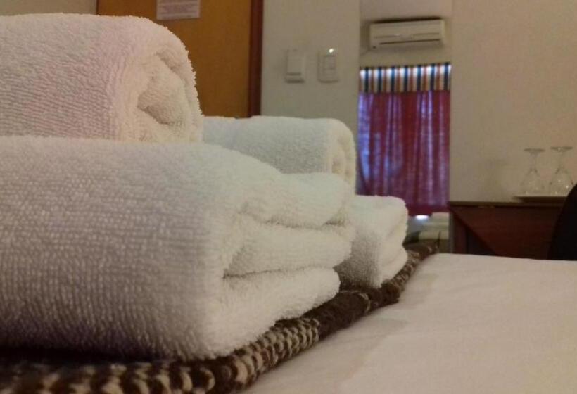 غرفة قياسية, La Cautiva De Ramirez