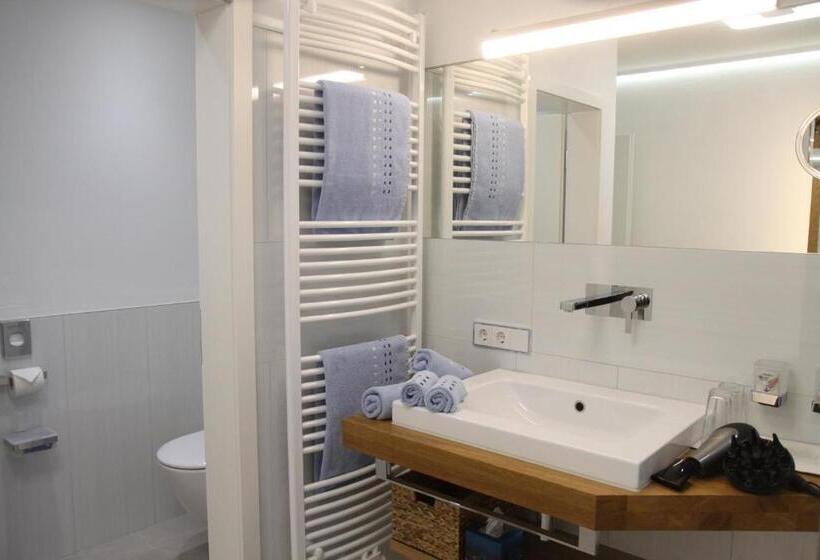 舒适三人间, Natürlich Famos Schlafen