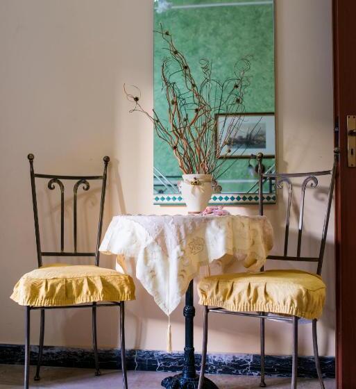 חדר סטנדרט לשלושה עם מרפסת, Nizza