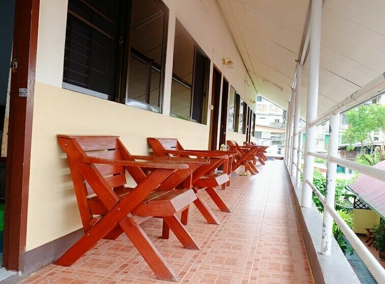 غرفة قياسية, Orchid House