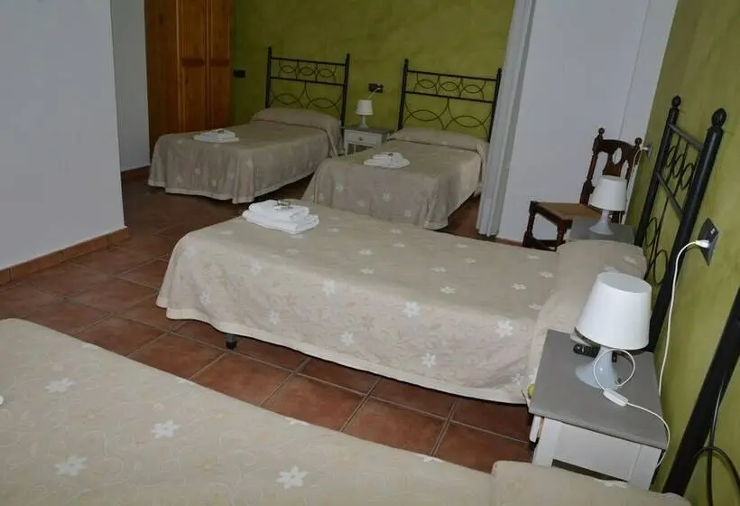 スタンダード4人部屋, Restaurante Viñas Viejas