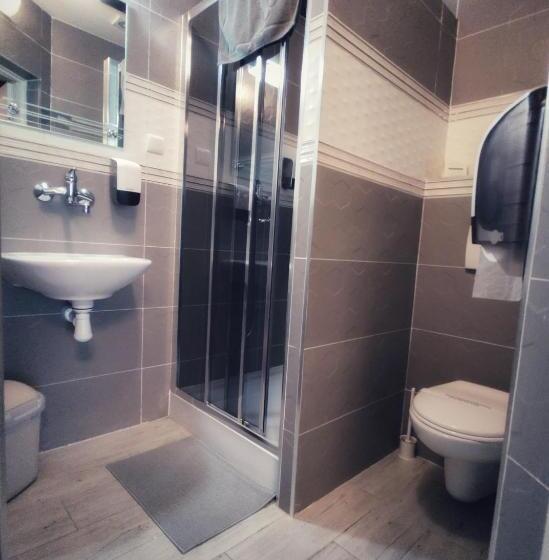 اتاق استاندارد چهار تخته, Rj