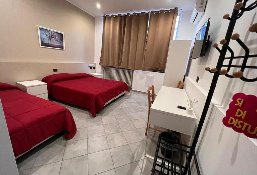 スタンダードトリプルルーム, Saratoga