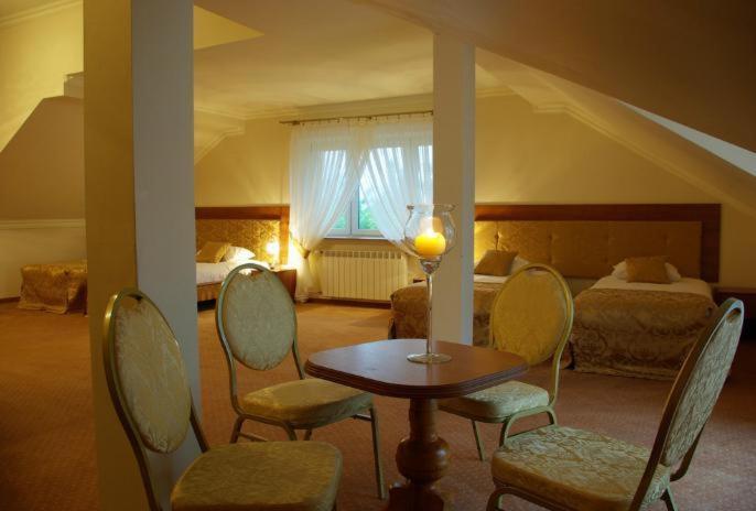 اتاق استاندارد چهار تخته, Villa Anna