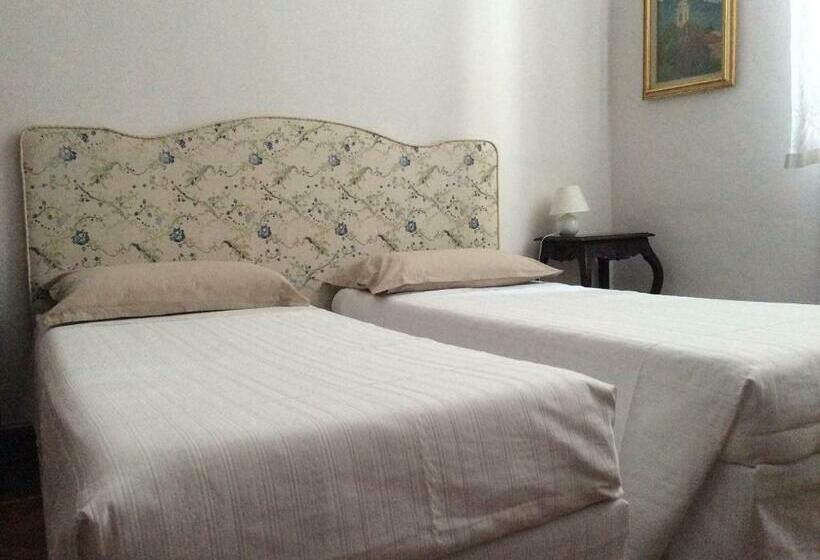 اتاق استاندارد با سرویس بهداشتی مشترک, B&b Chiara