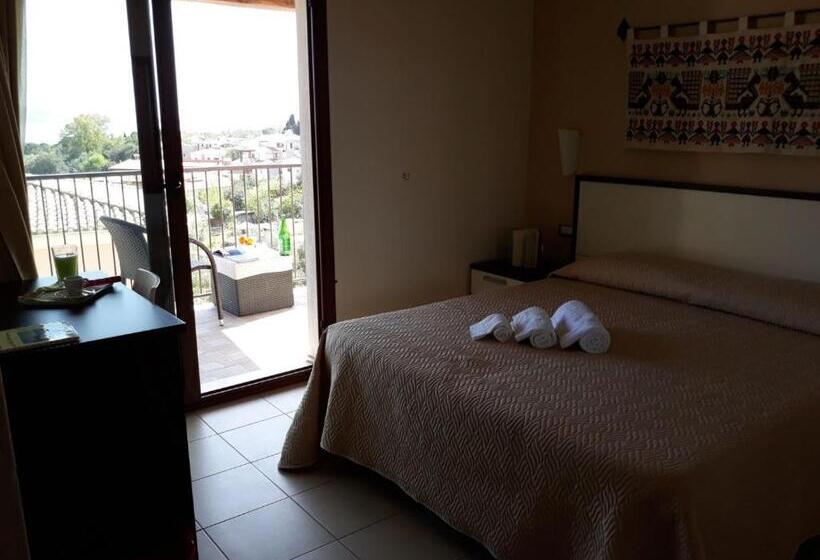 غرفة قياسية مطلّة علي البحر مزوَّدة بشُرفة, B&b Portu Cuau