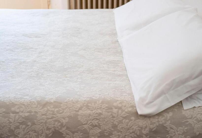 Quarto Deluxe Cama King, Fattoria Pian Di Rocca