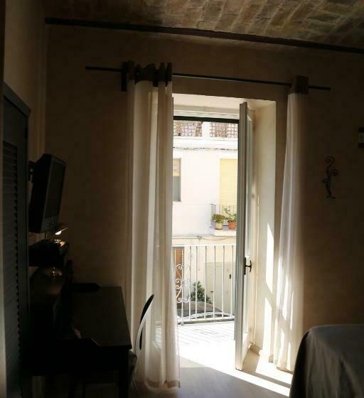 غرفة سوبيريور, La Lisca