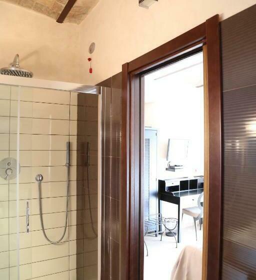 غرفة سوبيريور, La Lisca