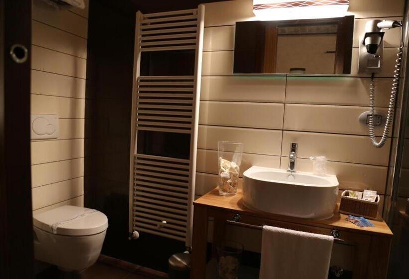 غرفة سوبيريور, La Lisca