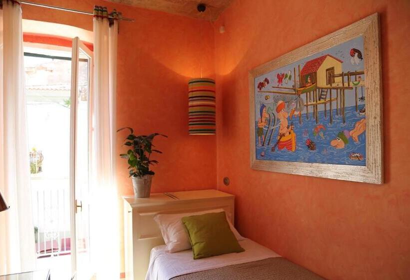 غرفة إقتصادية فردية, La Lisca