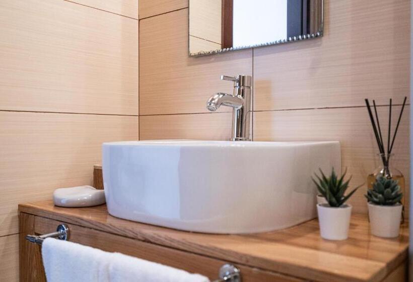 غرفة سوبيريور, La Lisca