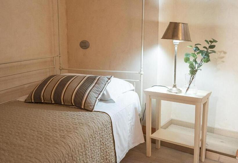 جناح عائلي, La Lisca